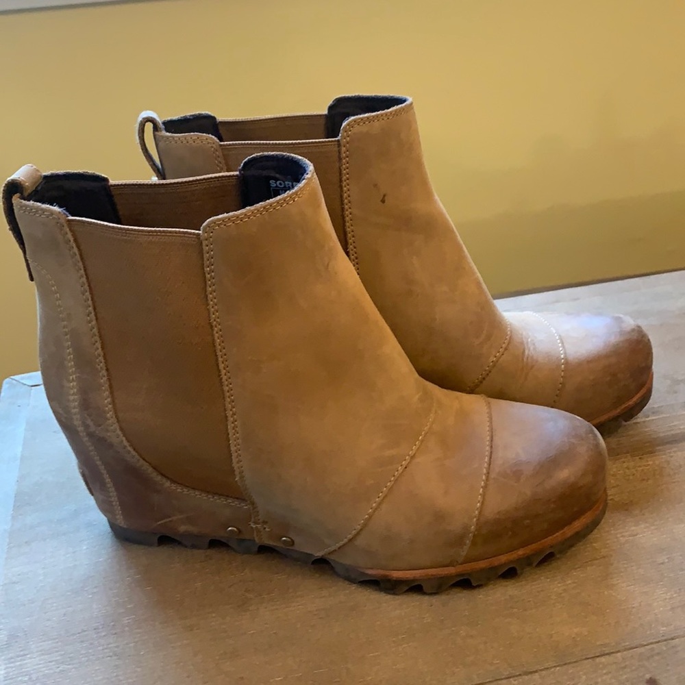 Sorel Lea wedges, rare!!
